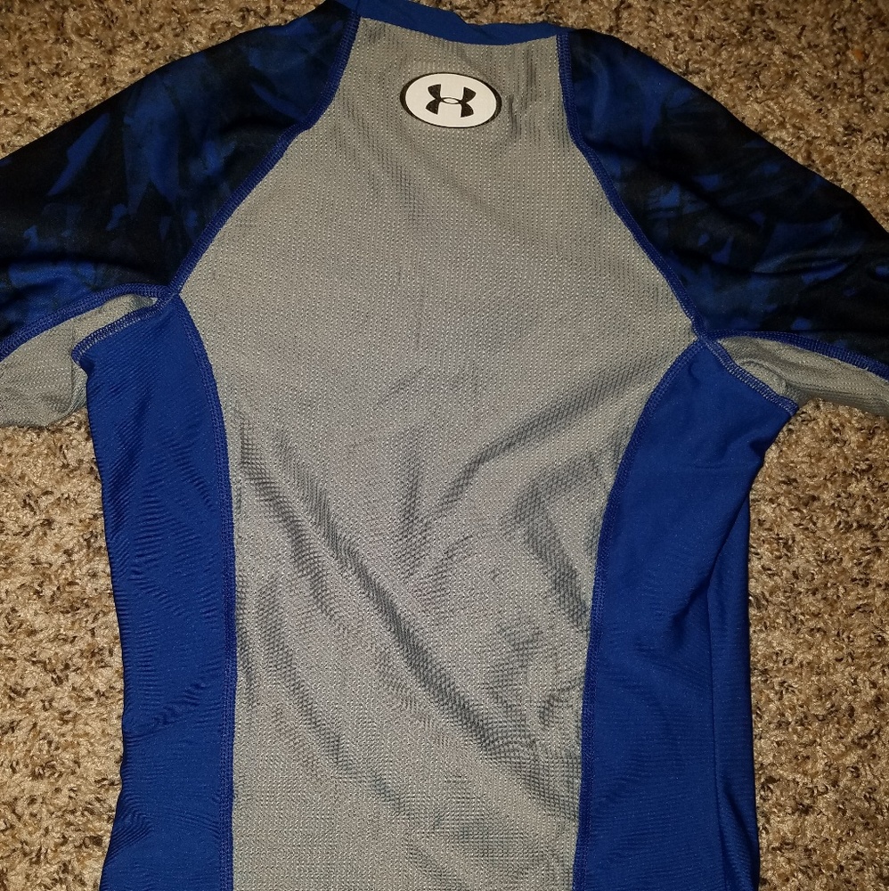 Boys fitted Heat Gear shirt - Picture 2 of 3